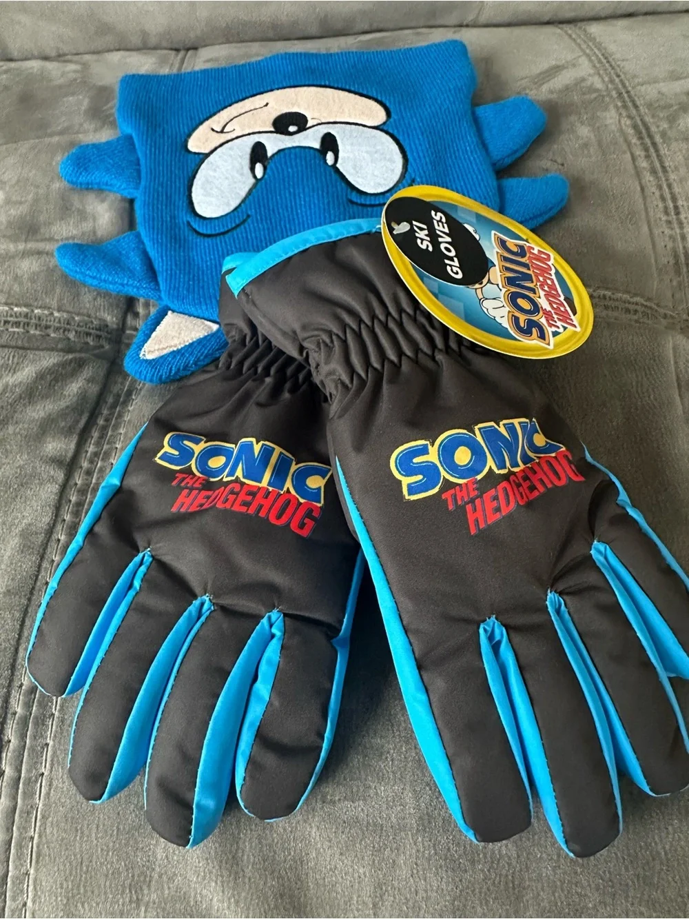 Sonic The Hedgehog Kids Blue Beanie & Ski Gloves Winter Set